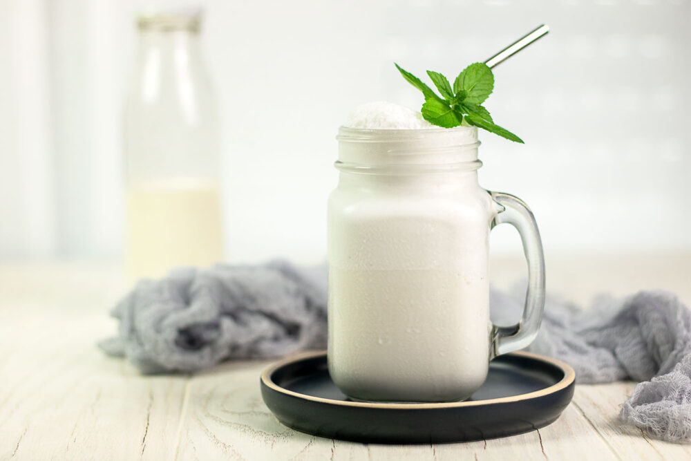 Low Carb & Keto Vanille-Mandel-Shake