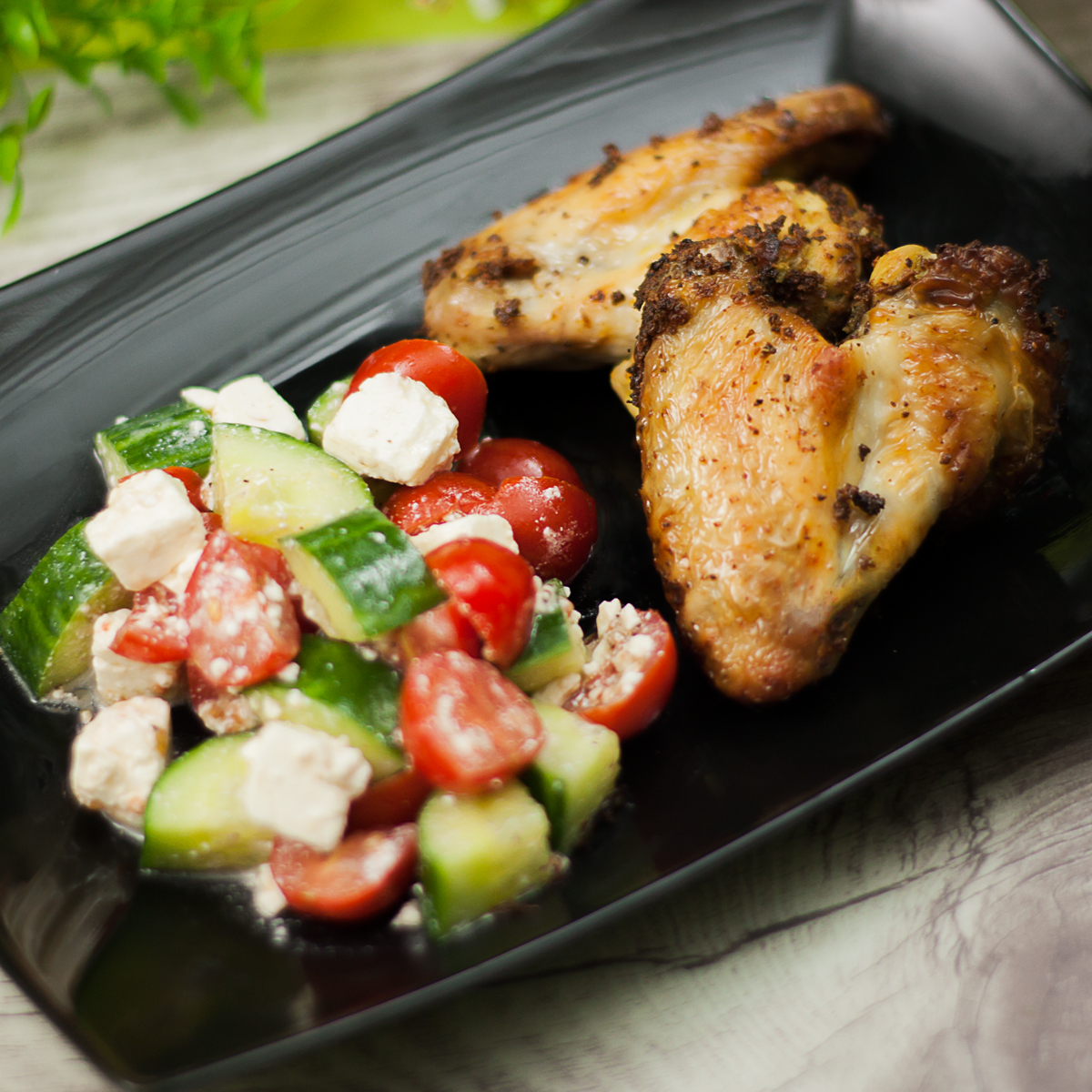 Das Hähnchenflügel ist ein leckeres Rezept für den Grill. Das Gericht ist perfekt für den Sommer und schmeckt einfach klasse.
