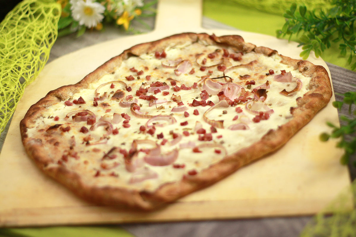 Der elsässer Flammkuchen ist lecker und Low Carb.