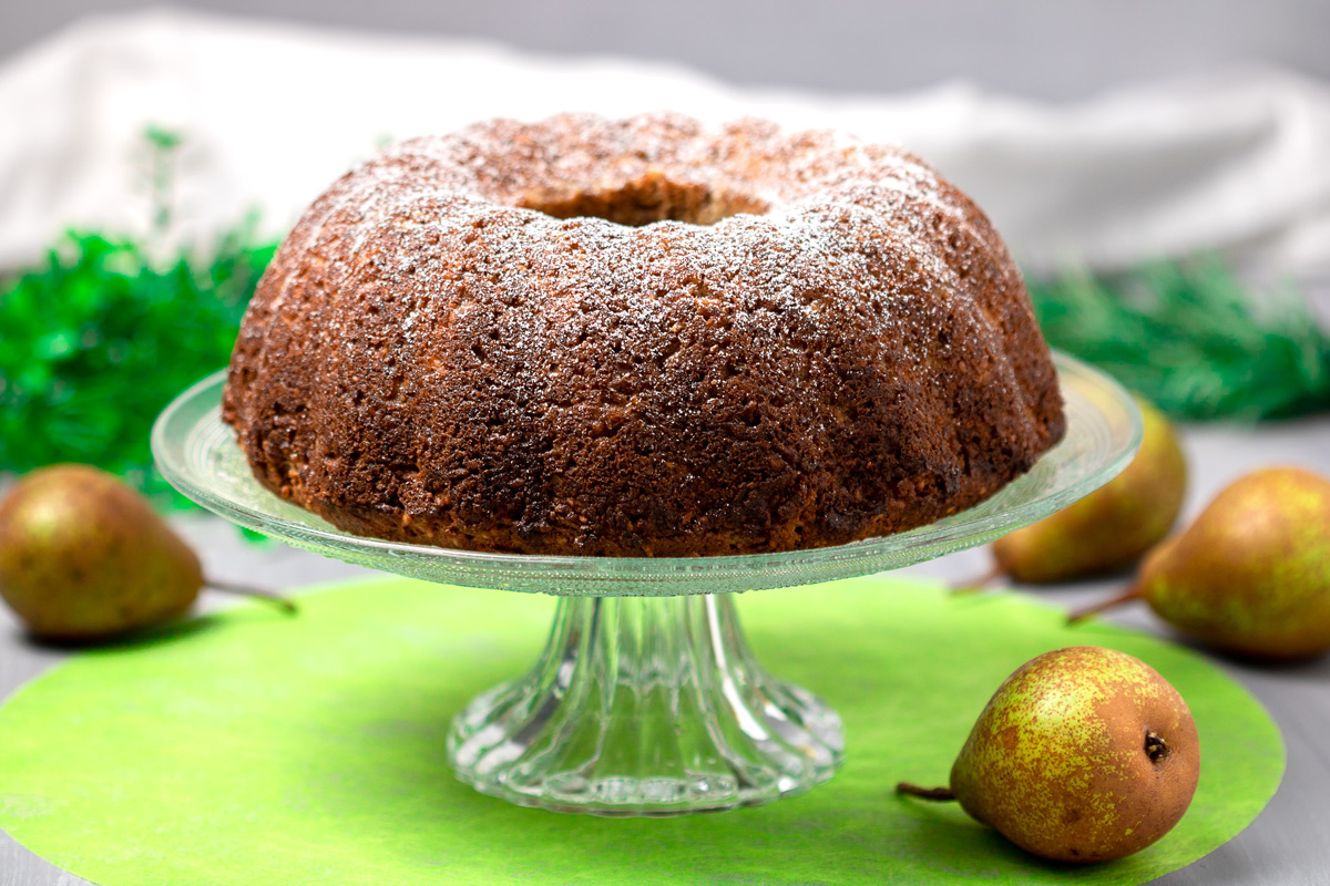 Low Carb Haselnuss-Birnenkuchen mit Käsekuchenkern