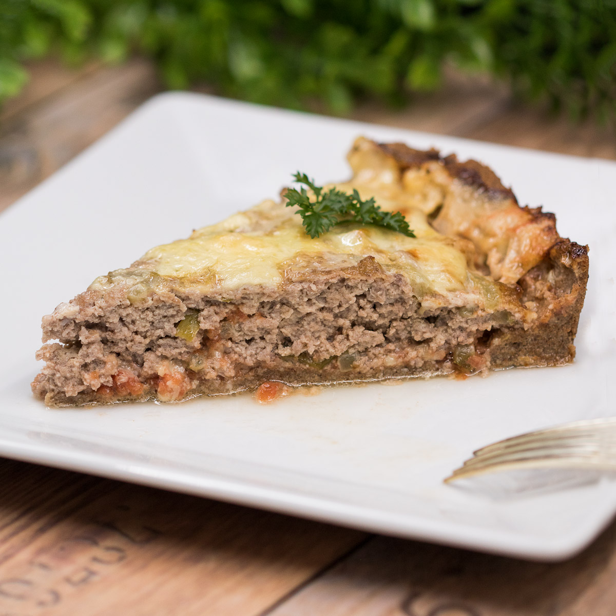 Fleischfans aufgepasst: Low Carb Cheeseburger-Quiche