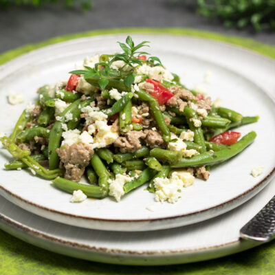 Der Grüne-Bohnen-Salat ist ein leckerer Low Carb Salat. Das Rezept ist zudem glutenfrei und zuckerfrei.