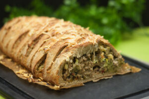 Brokkoli-Hackfleisch-Zopf