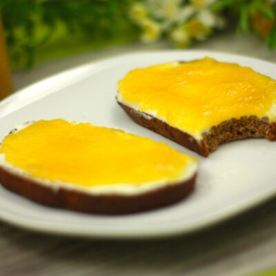 Die Low Carb Marmelade ist ein super Grundrezept. Auch für Konfitüren oder Tortencremes