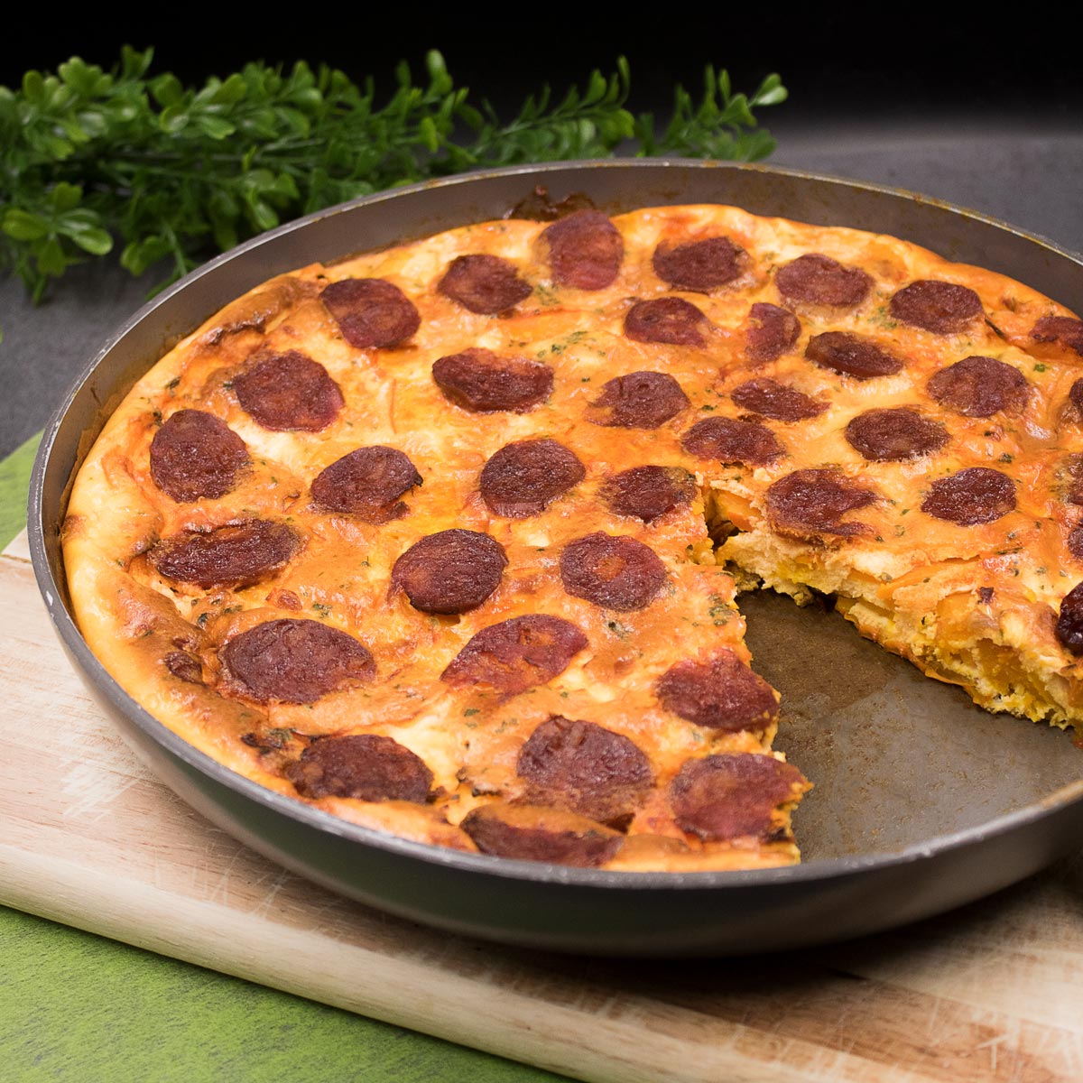 Low Carb Kürbis-frittata mit Chorizo