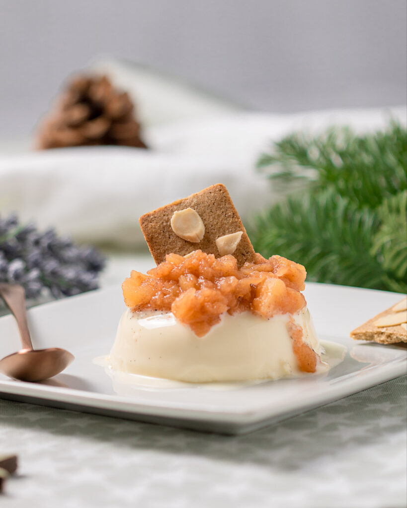 Low Carb Panna Cotta mit warmen Apfel-Zimt-Kompott | Gesund | Lecker