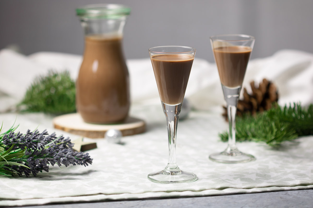 Low Carb Schoko-Lebkuchen-Likör – Das perfekte Mitbringsel im Winter!