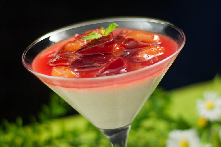 Der Low Carb Vanillepudding ist nicht nur lecker sondern auch glutenfrei und zuckerfrei.