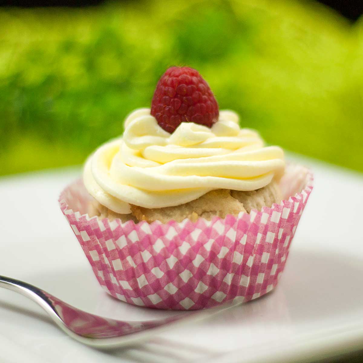 Low Carb & Vegan: Projekt Hochzeitstorte und Cupcakes