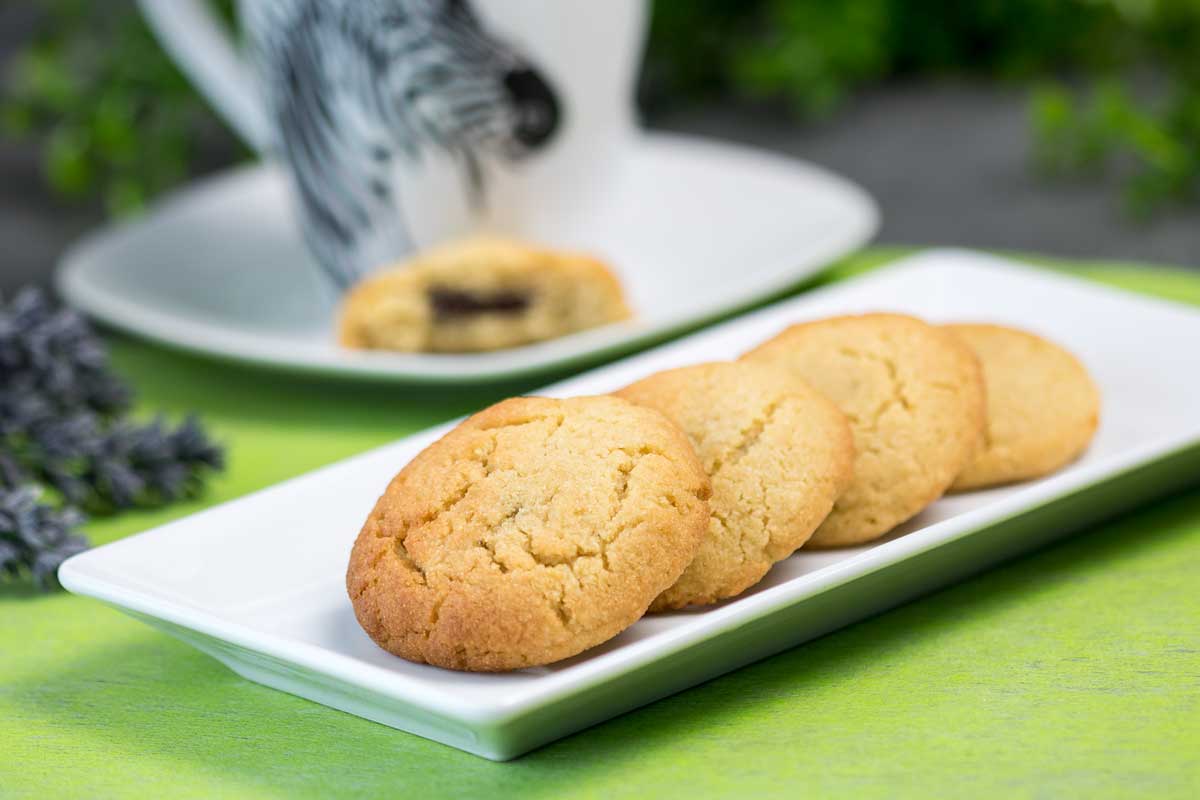 Lowtella-Cookies: Mit Nuss-Nougat-Creme gefüllte Kekse