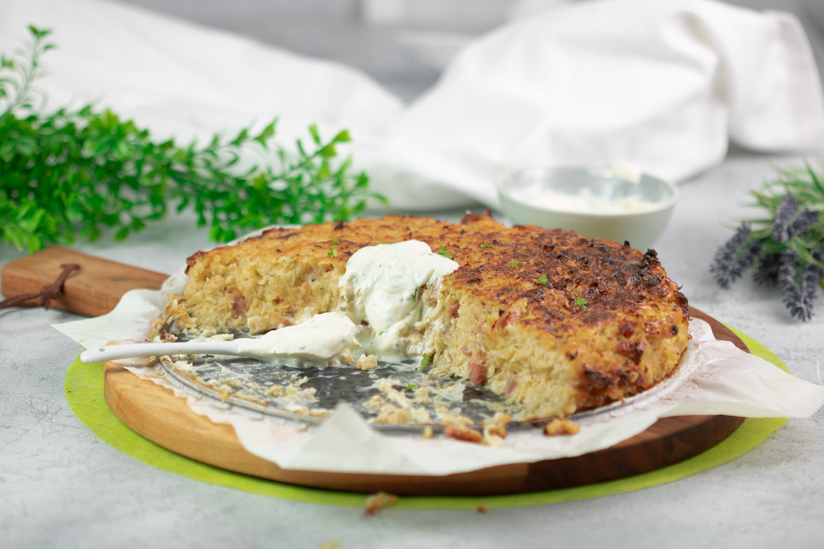 Low Carb Krautkuchen ohne Boden - Deftiger Kuchen mit Kohl