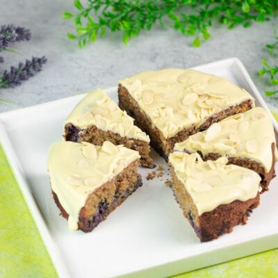 Der Blueberry-White-Chocolate-Cake ist ein leckerer Low Carb Kuchen ohne Zucker und ohne Mehl.