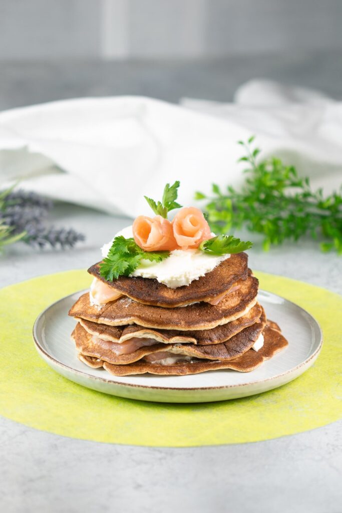 Deftige Low Carb Pancakes mit Lachs | KETO | GLUTENFREI | GESUND