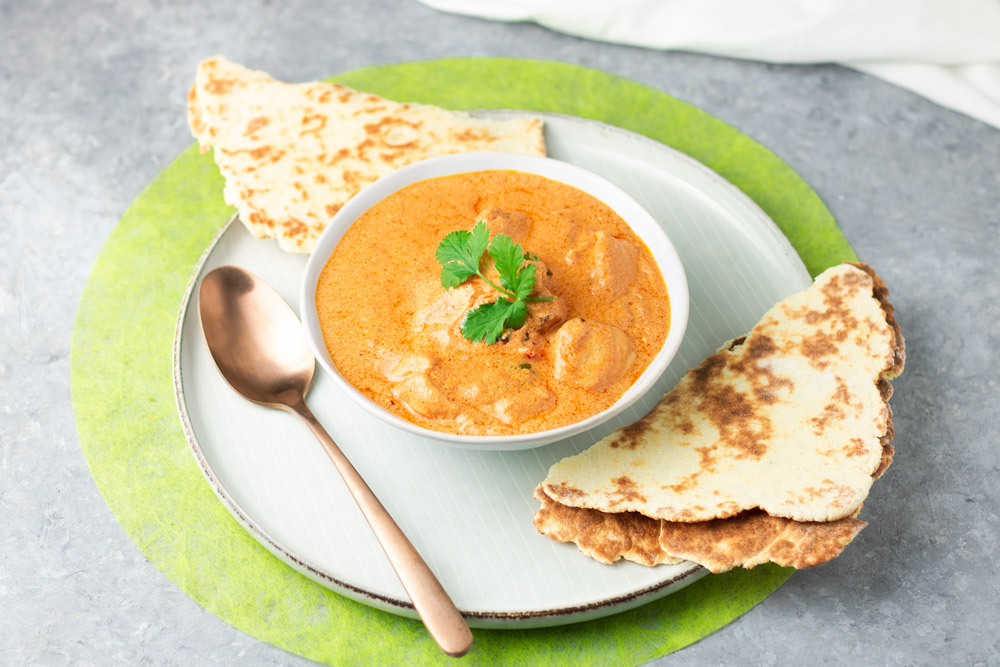 Indisches Butter Chicken mit Low Carb Naanbrot