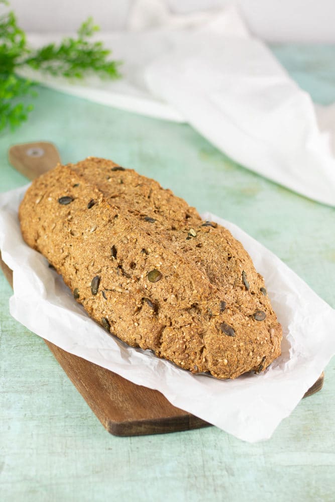 Das vegane Körner-Baguette ist außerdem Low Carb, glutenfrei und zuckerfrei.