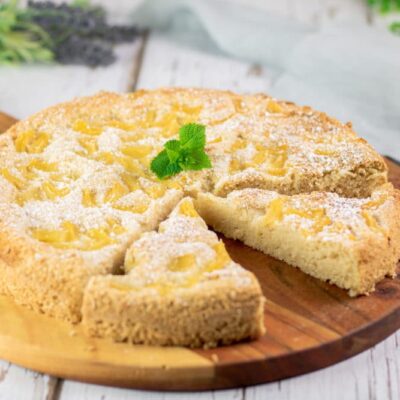 Der Pina-Colada-Kuchen ist ein leckerer Low Carb Kuchen der zudem auch noch glutenfrei und ohne Milchprodukte auskommt. Er schmeckt super und ist leicht zu backen.