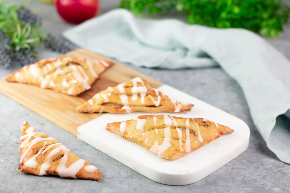 Die Apfel-Taschen sind Low Carb, glutenfrei und super lecker. Sie passen perfekt zum Herbst.