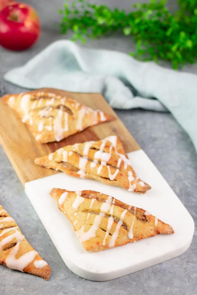 Die Apfel-Taschen sind Low Carb, glutenfrei und super lecker. Sie passen perfekt zum Herbst.