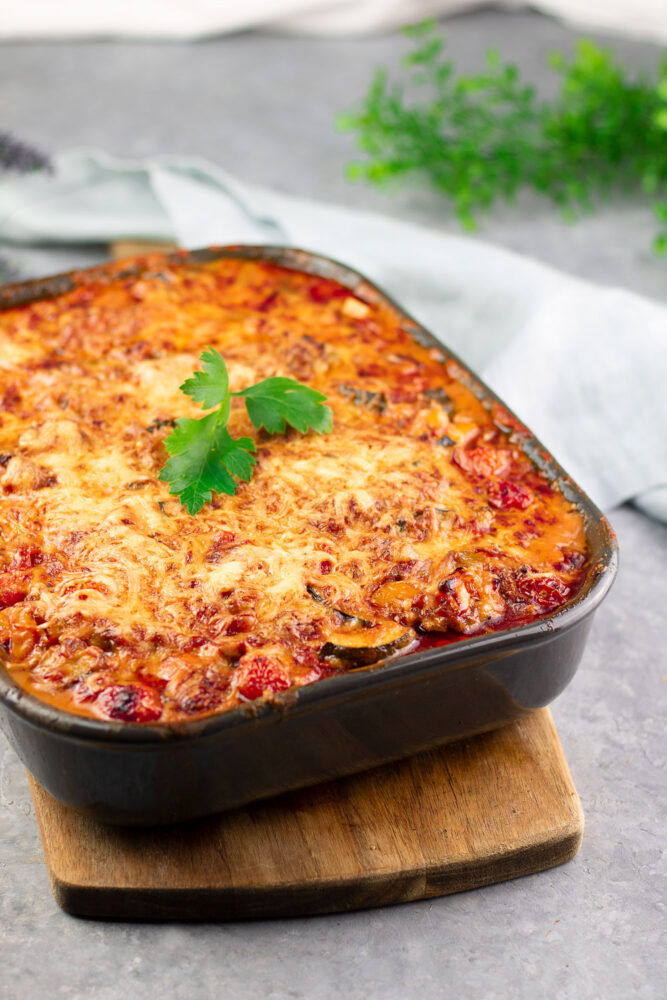 Der Gemüse-Hack-Auflauf ist ein leckeres Low Carb Hauptgericht ohne Zucker, ohne Mehl und ohne Kohlenhydrate!