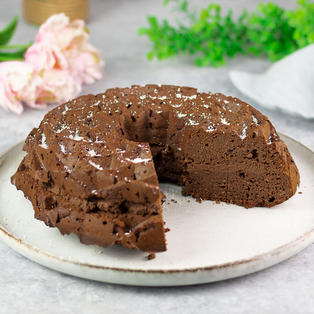 Low Carb Schoko-Kokos-Kuchen – Das Beste aus Schokolade und Kokosraspeln!