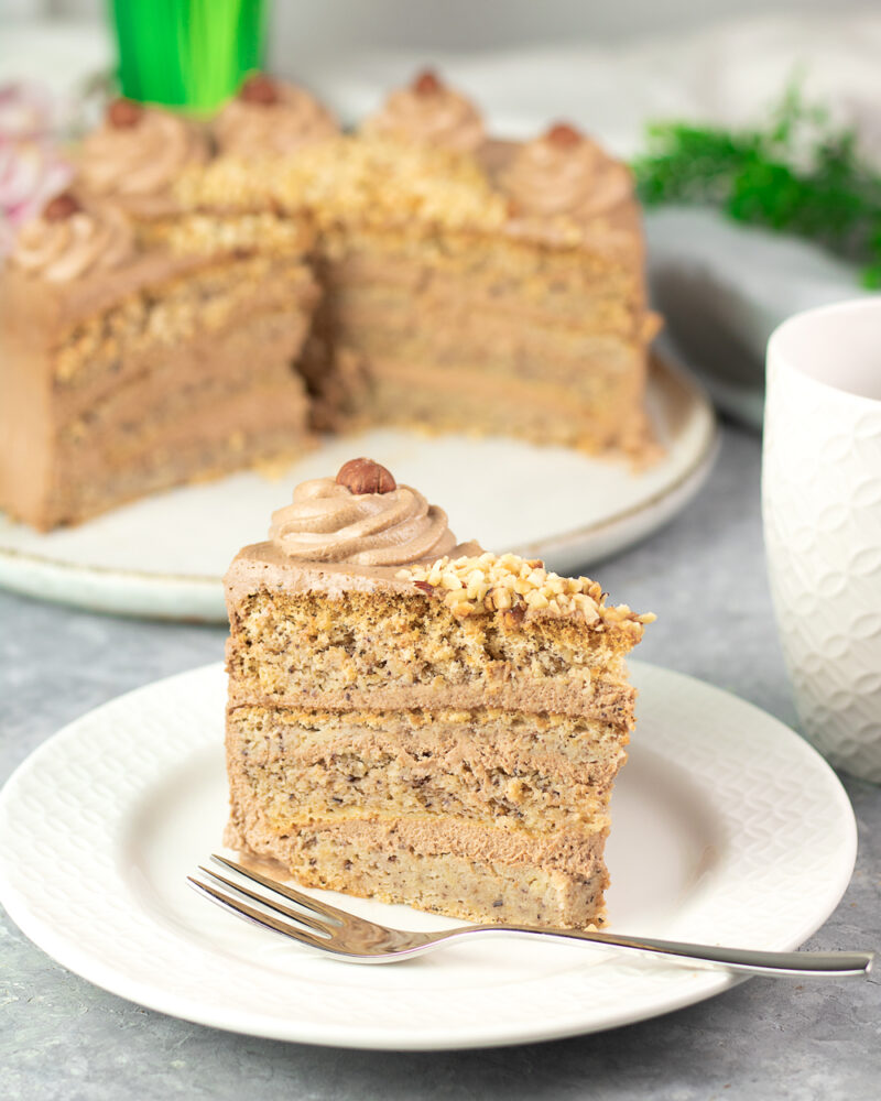 Low Carb Haselnuss-Torte - Ein Kuchen für besondere Anlässe! | Ein ...