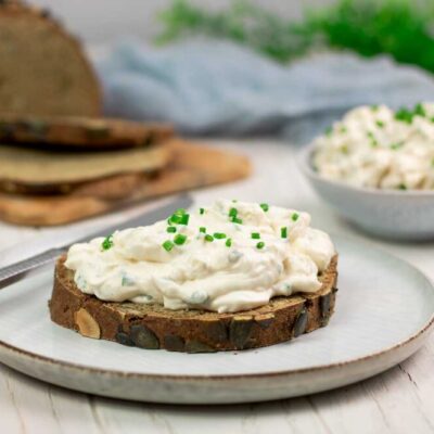 Die Camembert-Creme ist lecker, Low Carb und einfach selber zu machen.