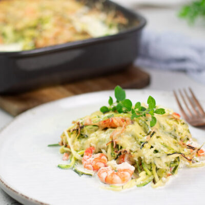 Der Zucchini-Auflauf mit Garnelen ist lecker, Low Carb und einfach gekocht.