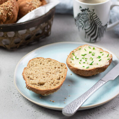 Die Sesambrötchen sind lecker, glutenfrei und gesund!