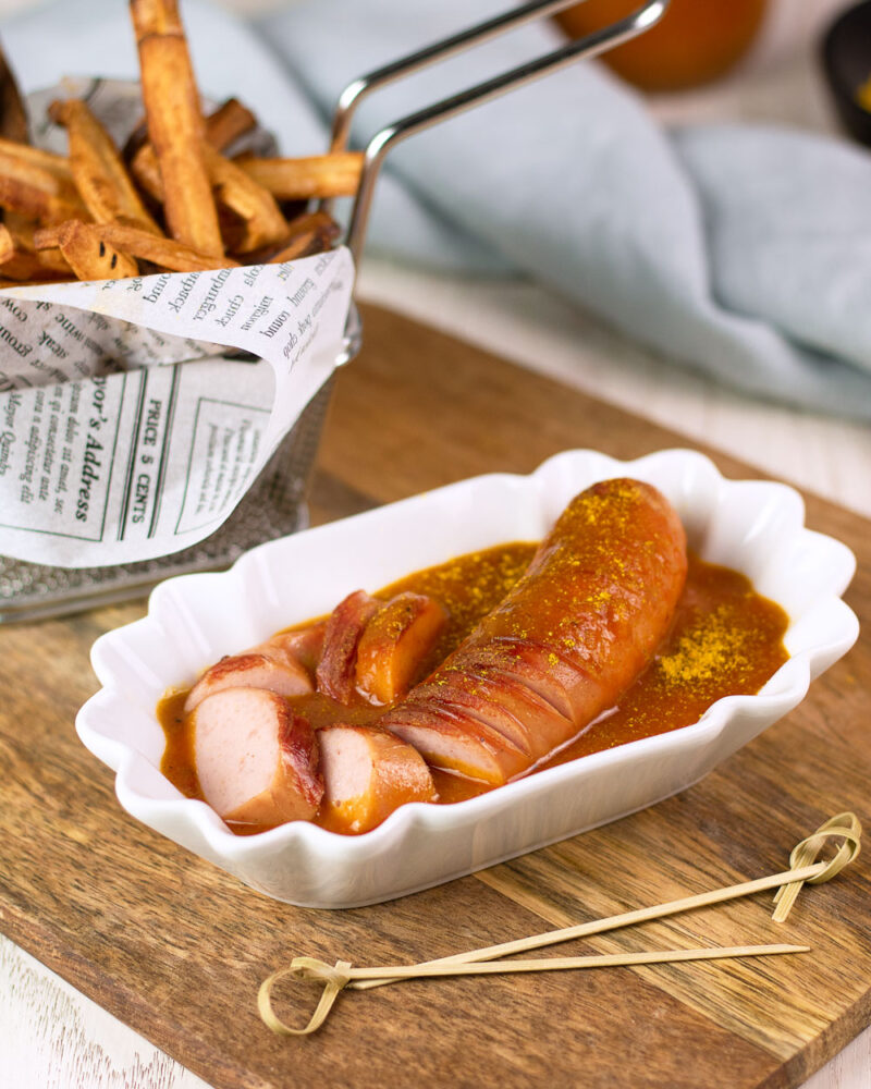 Leckere und gesunde Currywurst mit selbstgemachter Sauce