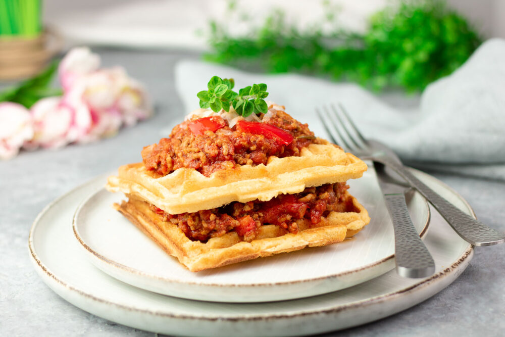 Deftige Waffeln mit Bolognese