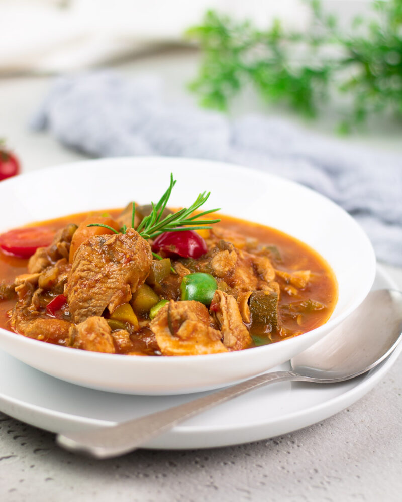 Mediterranes Putengulasch - Gesund und mega lecker!