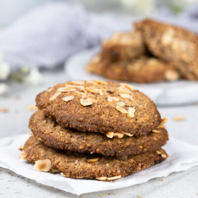 Low Carb XXL Hazelnut-Cookies