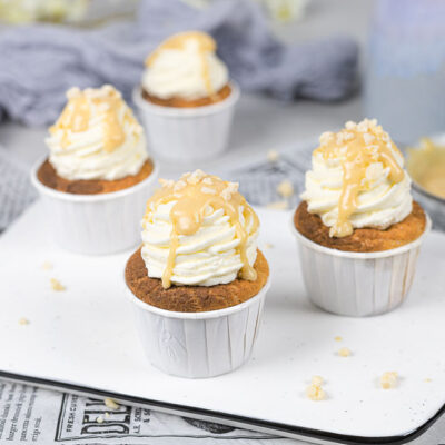 Low Carb Sahne-Karamell-Cupcakes