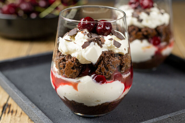 Low Carb Schwarzwälder-Kirsch-Dessert