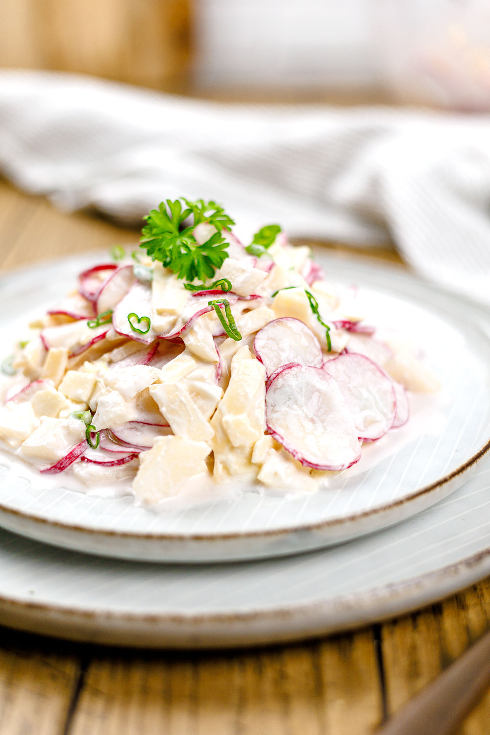 Radieschen-Käse-Salat mit wenig Kohlenhydrate