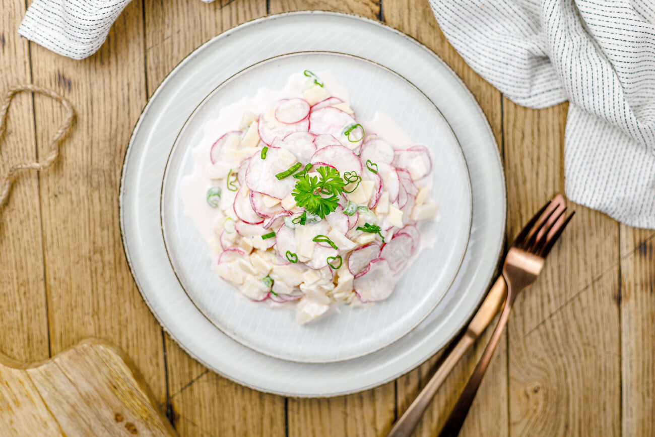 Radieschen-Käse-Salat – Eine kalte Alternative zum Mittagessen