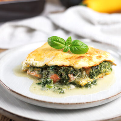 Low Carb Zucchini-Lasagne mit Spinat und Lachs