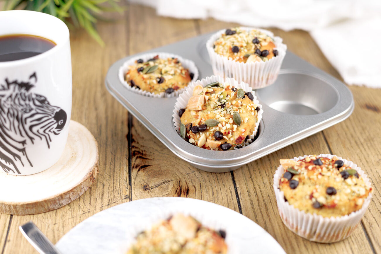 Low Carb Granola-Muffins – Knusprige Müsli Muffins zum Frühstück!