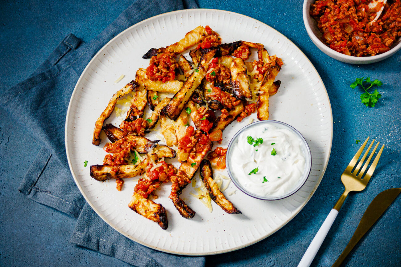 Pommes Pervers: Gemüse Fries mit veggi Bolognese!