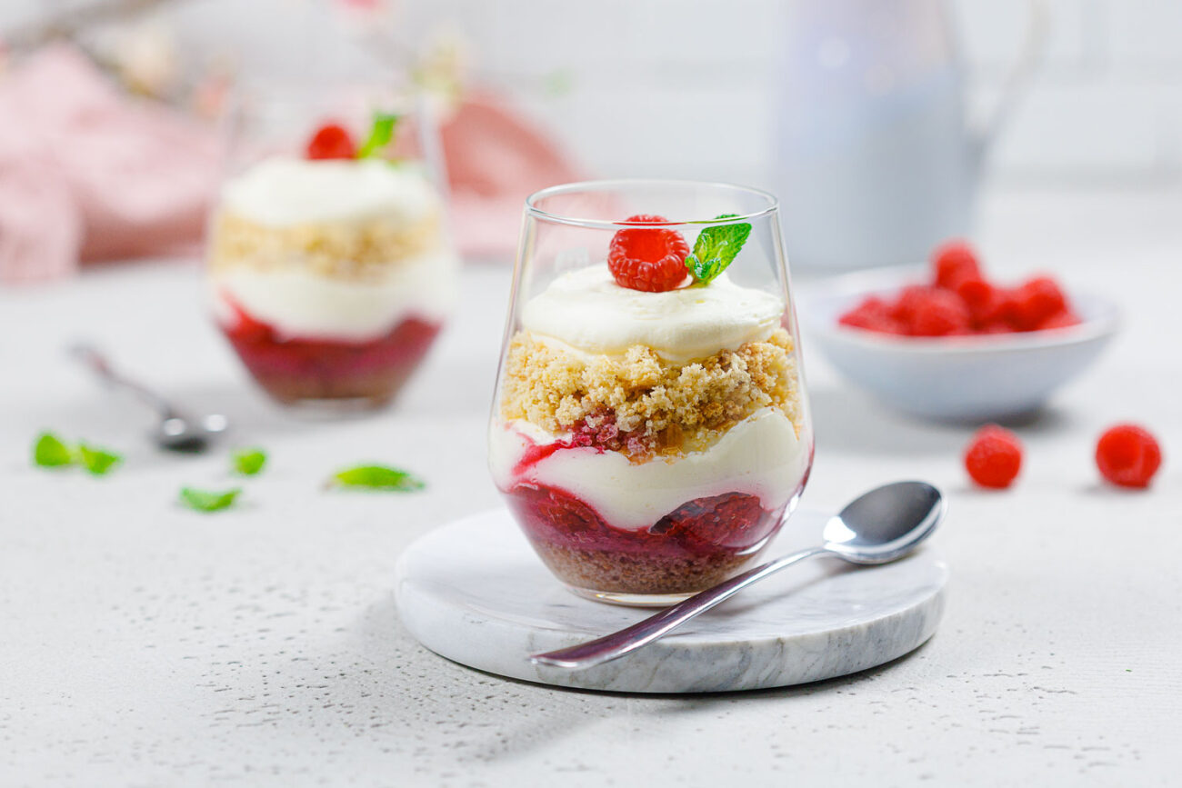 Low Carb Himbeer-Tiramisu – Aus dem Glas oder in der Schale!