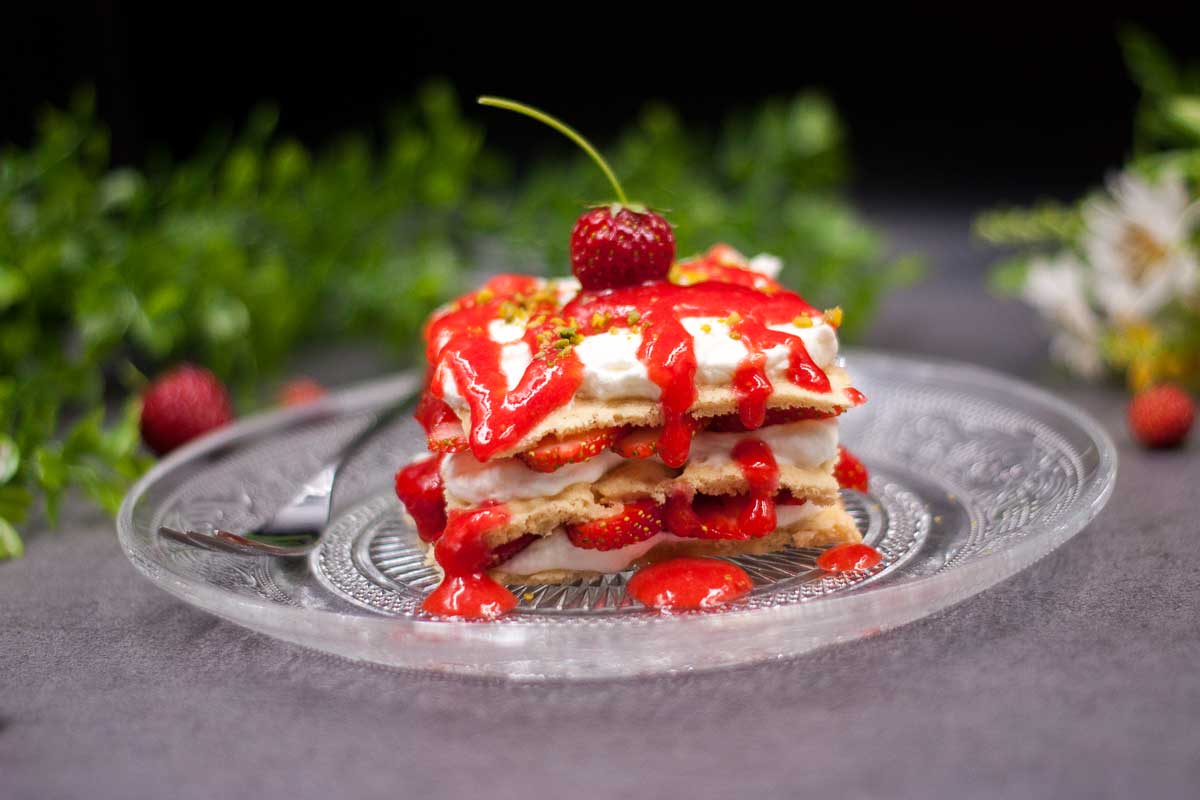 Low Carb Erdbeer-Lasagne – Ein frisches Dessert für den Frühsommer!