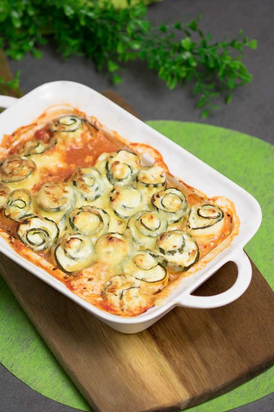 Low Carb Zucchini-Ricotta-Röllchen