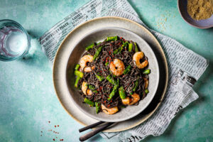 Low Carb Spaghetti mit Garnelen und Spargel