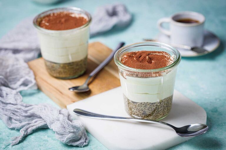 Low Carb Overnight Tiramisu – Zuckerfreies Dessert mit Chia und Hanfsamen