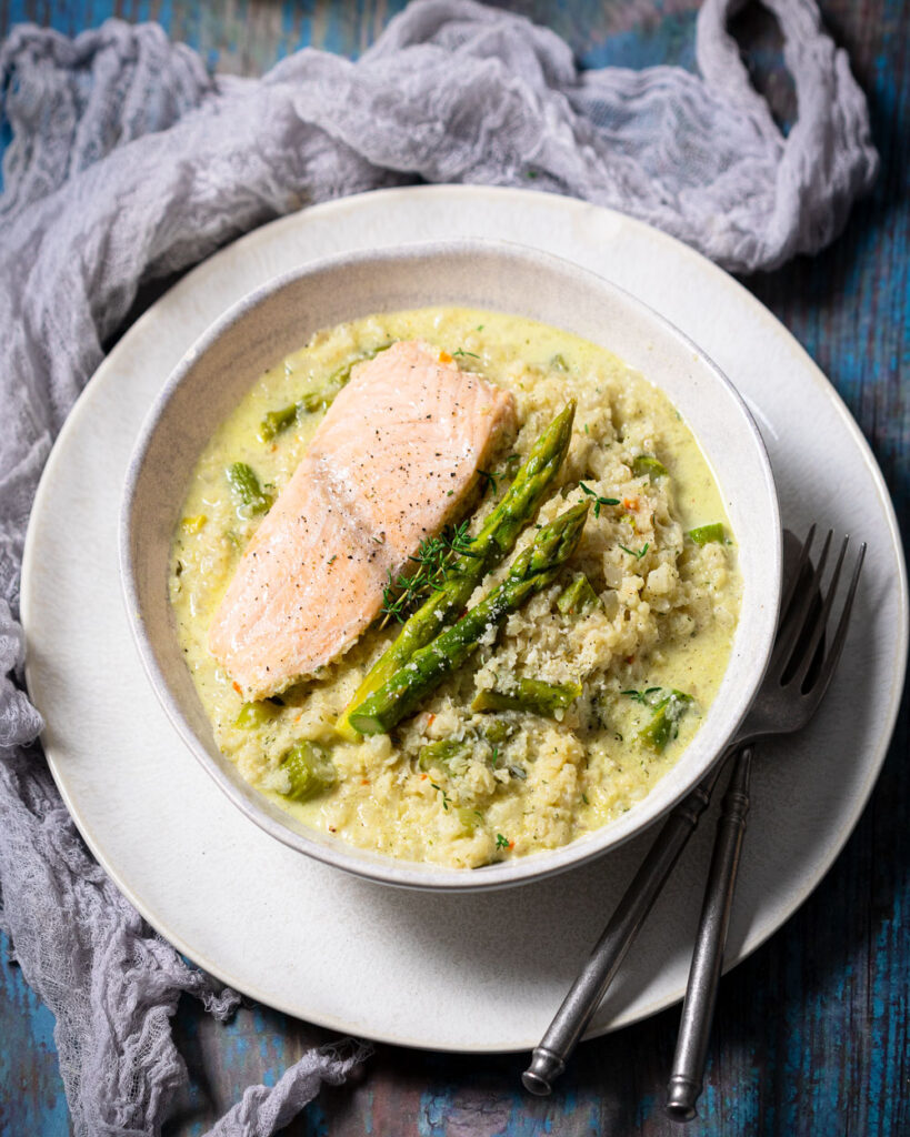 Low Carb Spargel-Risotto mit Lachs