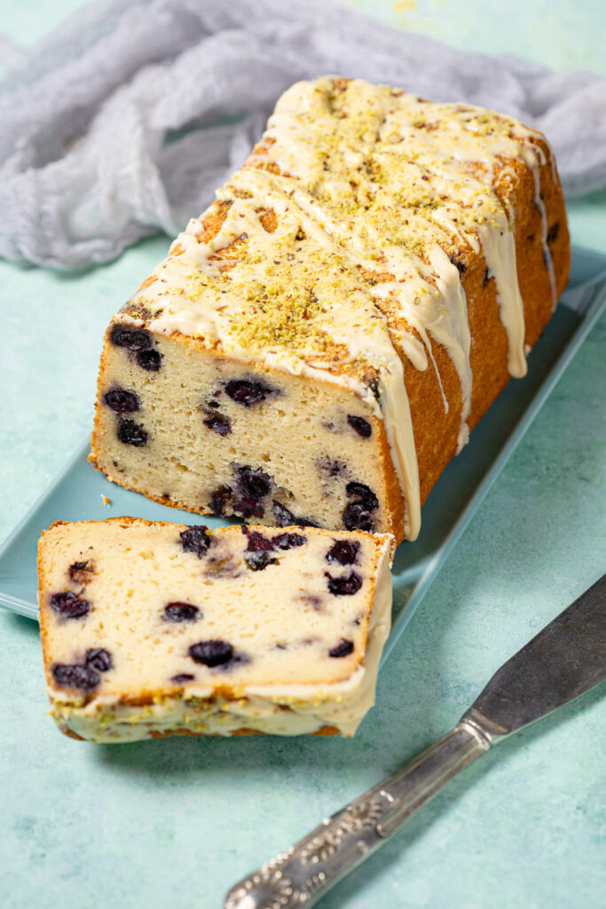 Keto Heidelbeer-Joghurtkuchen