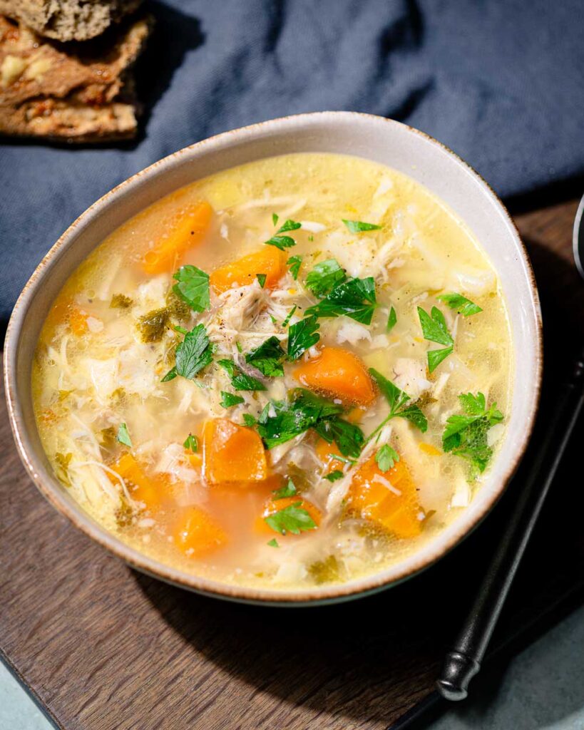 Low Carb Hühnersuppe