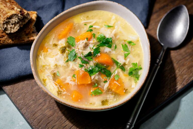 Low Carb Hühnersuppe