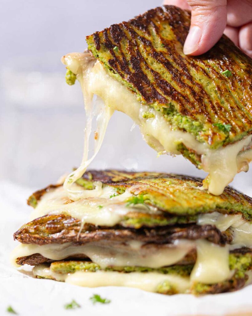 Low Carb Brokkoli-Käse-Sandwich