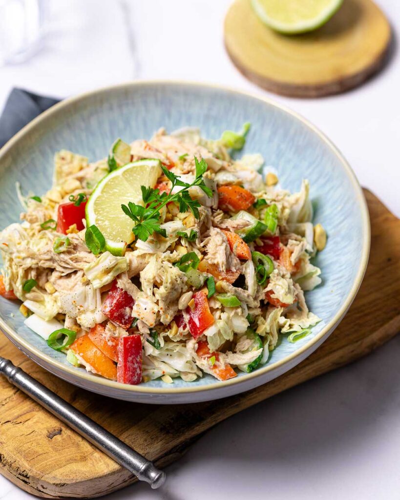 Gesunder Chinakohl-Hähnchen-Salat